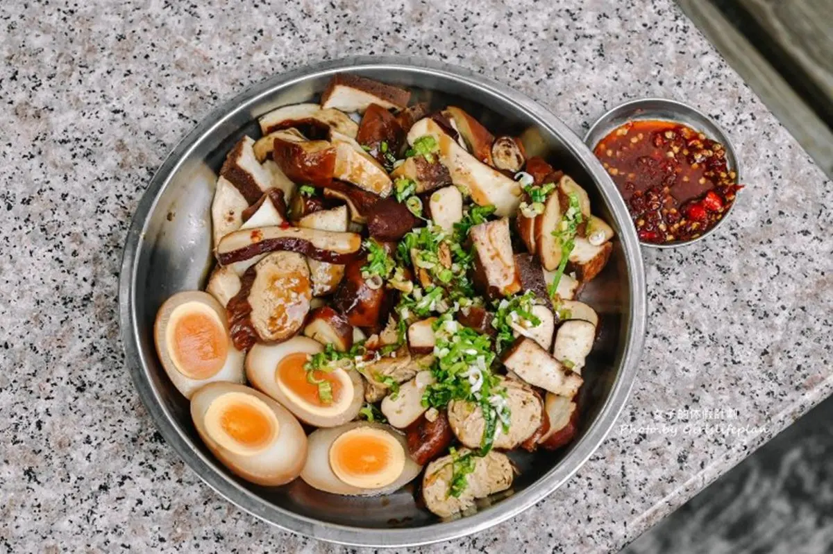 別只知道吃豆干!大溪老街必嘗6小吃、伴手禮:150年油飯、排隊麥芽花生糖 別只知道吃豆干!大溪老街必嘗6小吃、伴手禮:150年油飯、排隊麥芽花生糖