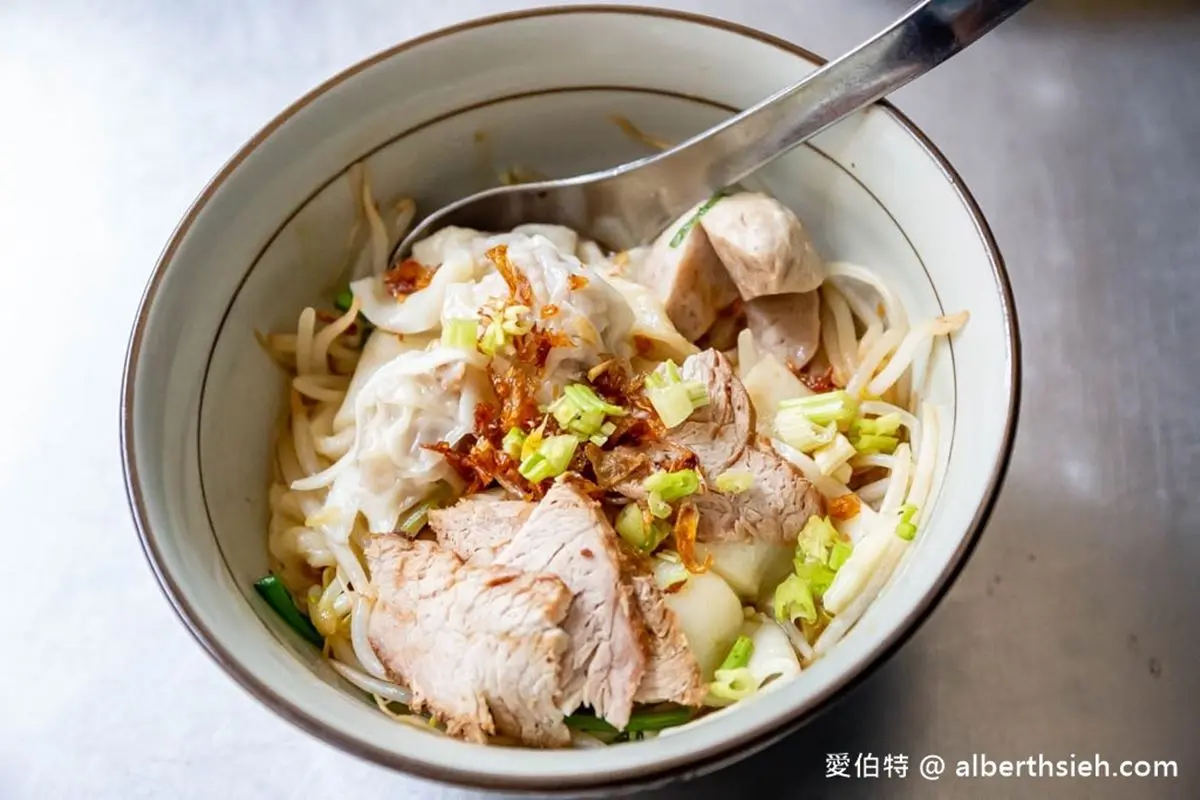 別只知道吃豆干!大溪老街必嘗6小吃、伴手禮:150年油飯、排隊麥芽花生糖 別只知道吃豆干!大溪老街必嘗6小吃、伴手禮:150年油飯、排隊麥芽花生糖