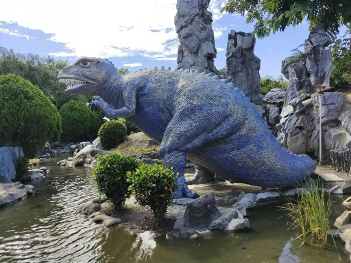 雲林免費景點推薦TOP12:飛天鵝溜滑梯、彩色松鼠公園、1秒飛泰國的台版大皇宮 雲林親子景點推薦:五年千歲公園
