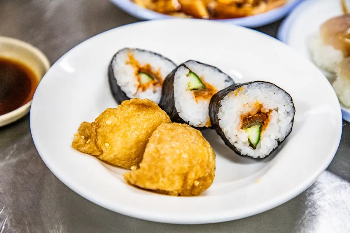壽司每顆僅6元!高雄最佛「日本料理」比迴轉壽司便宜,10元生魚片也必吃 壽司每顆僅6元!高雄最佛「日本料理」比迴轉壽司便宜,10元生魚片也必吃