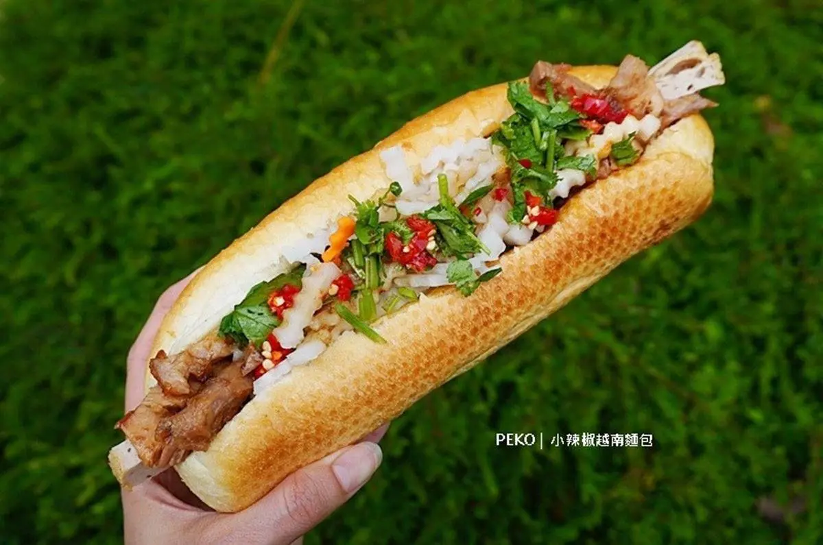 【台中美食推薦】小辣椒越南麵包｜超人氣排隊名店