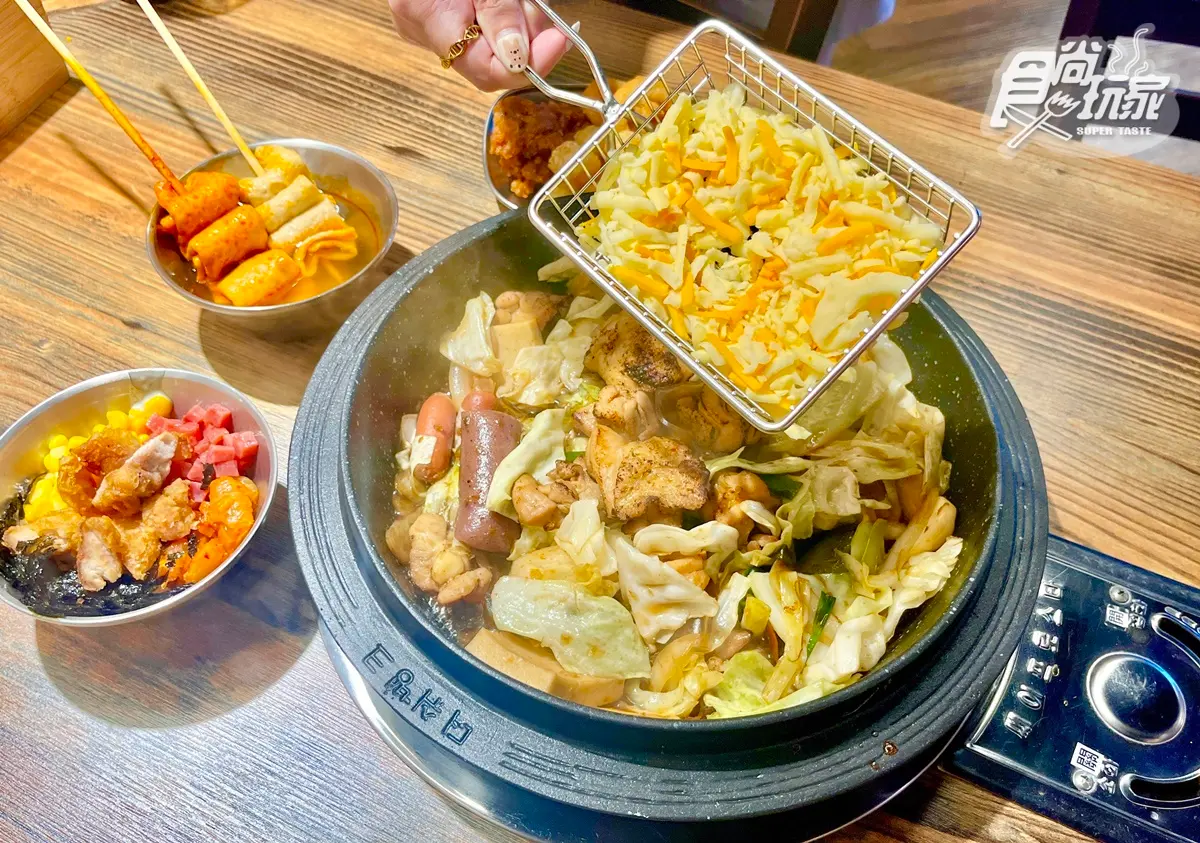 【新開店】韓國炒雞吃到飽買一送一！「甩鍋雞」加爆起司、DIY炸雞奶油飯