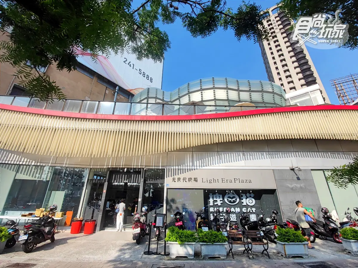 【新開店】每天免費夾3次！高雄最浮誇「夾娃娃」可夾龍蝦、紅蟳，還週週送家電