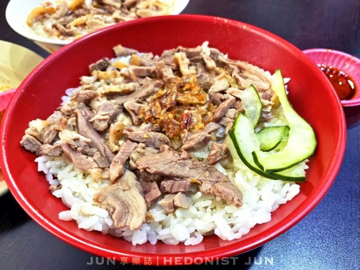 廟口美食大本營!新竹城隍廟周邊6必吃:巨無霸芋泥球、最強鴨肉飯、燒麻糬 廟口美食大本營!新竹城隍廟周邊6必吃:巨無霸芋泥球、最強鴨肉飯、燒麻糬