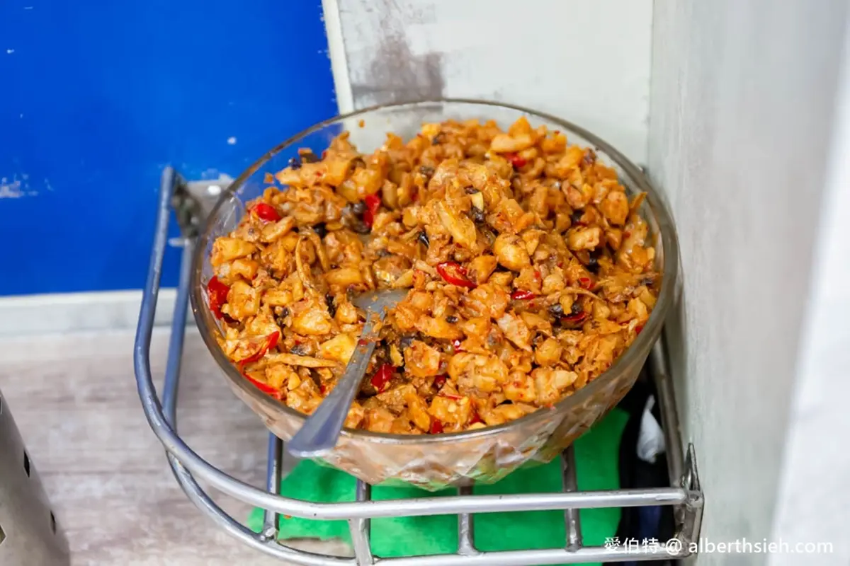 網推「中壢最強便當店」!必點炭烤五花肉飯,丸子湯、紅茶、辣菜餔無限自取 網推「中壢最強便當店」!必點炭烤五花肉飯,丸子湯、紅茶、辣菜餔無限自取