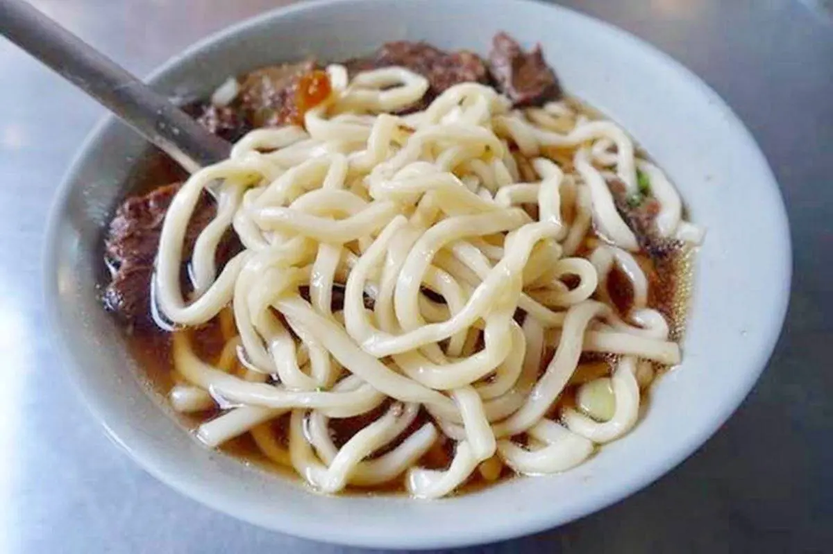 台北牛肉麵一條街！萬華５家必吃：加湯加麵都免錢、24小時營業、米其林推薦