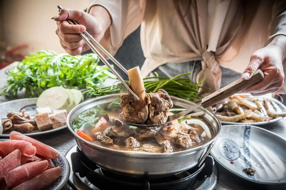 張學友也愛的麻辣鍋!全台必吃6火鍋名店:羊肉爐吃到飽、40年老字號石頭鍋 張學友也愛的麻辣鍋!全台必吃6火鍋名店:羊肉爐吃到飽、40年老字號石頭鍋
