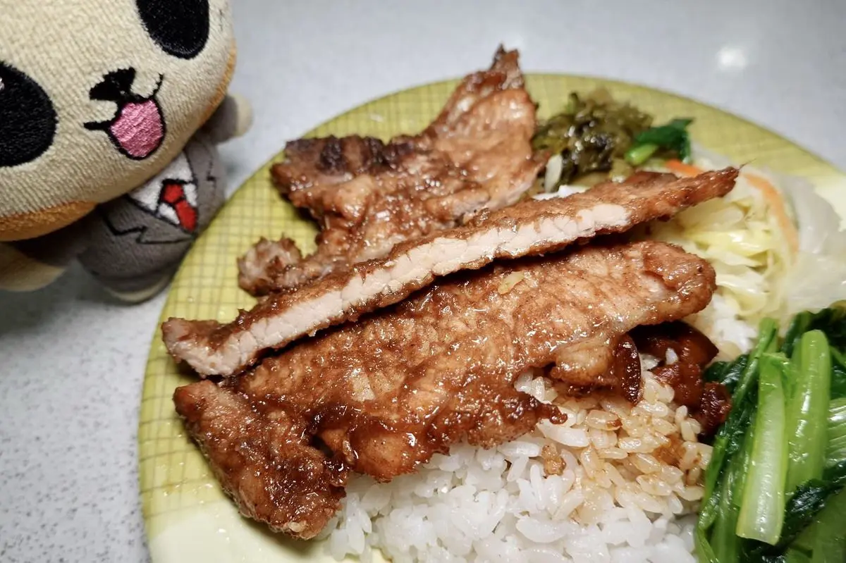 通通千則好評認證！老饕最愛雙北６家排骨飯：南門市場必吃、免費加飯加湯