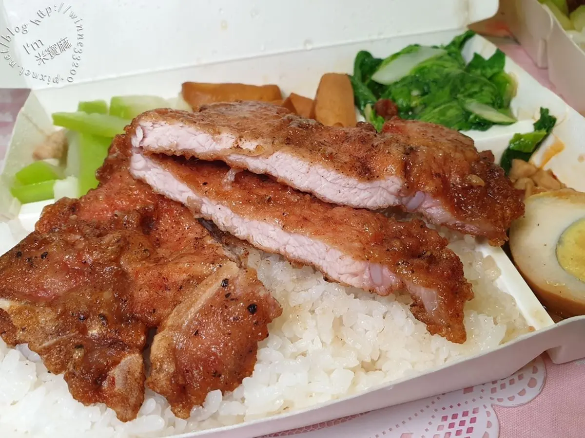 通通千則好評認證！老饕最愛雙北６家排骨飯：南門市場必吃、免費加飯加湯