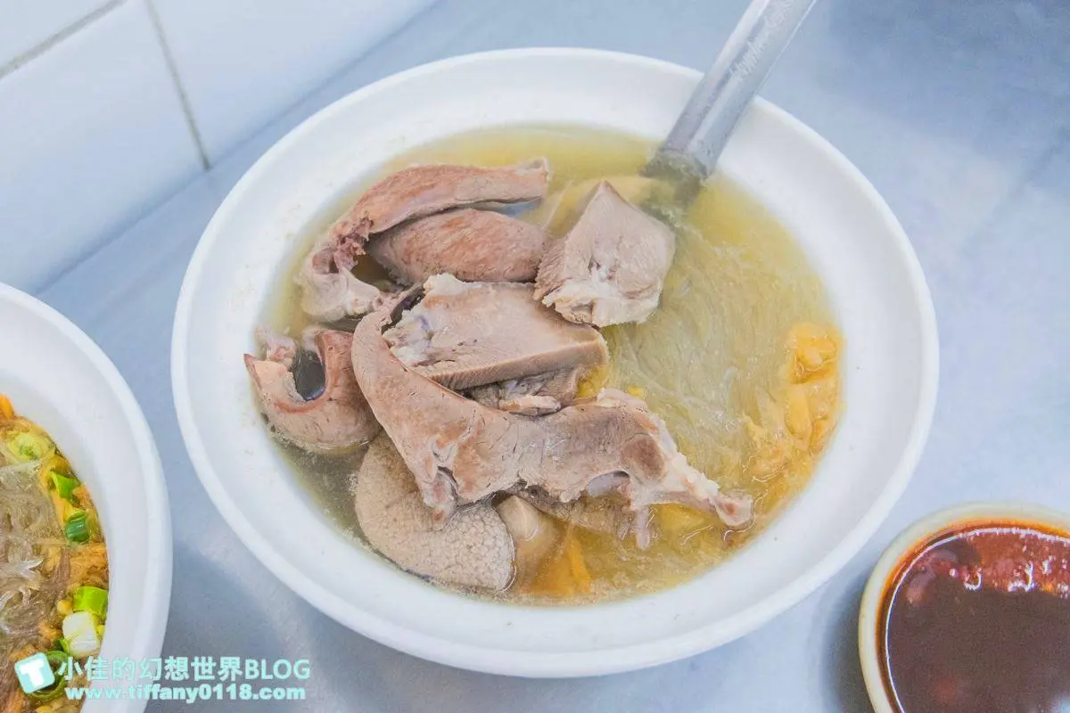 高雄最強小吃聚集地！鹽埕７間老字號美食：古早味蒸蛋湯、近百年切仔麵