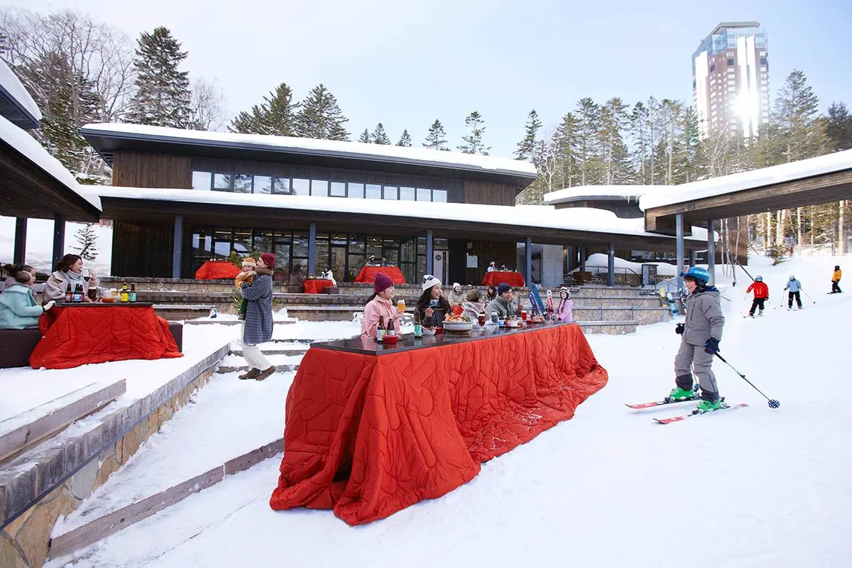 玩雪、泡湯、美食全包!日本「星野滑雪度假村」,霧冰絕景網列「此生必看」 玩雪、泡湯、美食全包!日本「星野滑雪度假村」,霧冰絕景網列「此生必看」