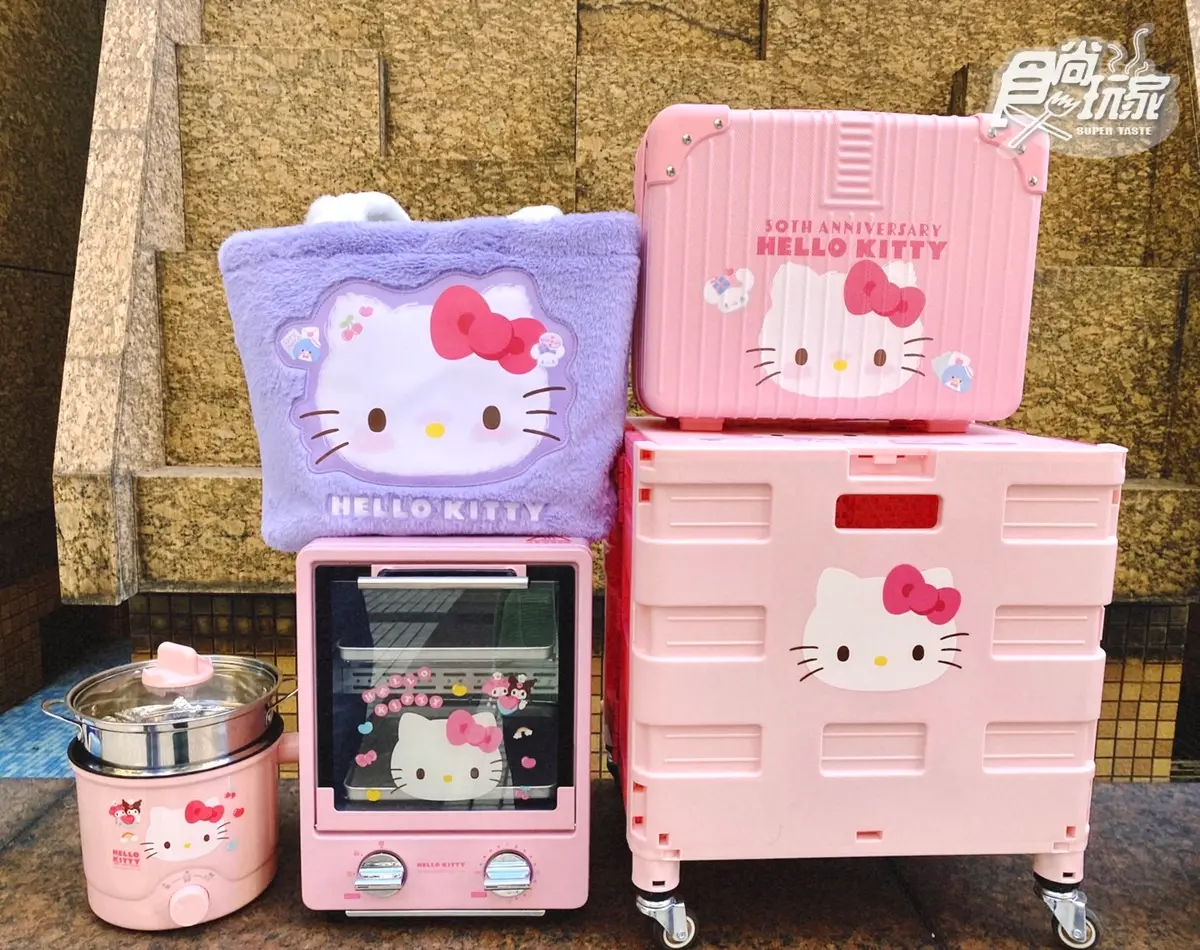 7-11聖誕福袋23款搶先開箱!KITTY、史努比、三眼怪7肖像+免費送星巴克 7-11聖誕福袋23款搶先開箱!KITTY、史努比、三眼怪7肖像+免費送星巴克