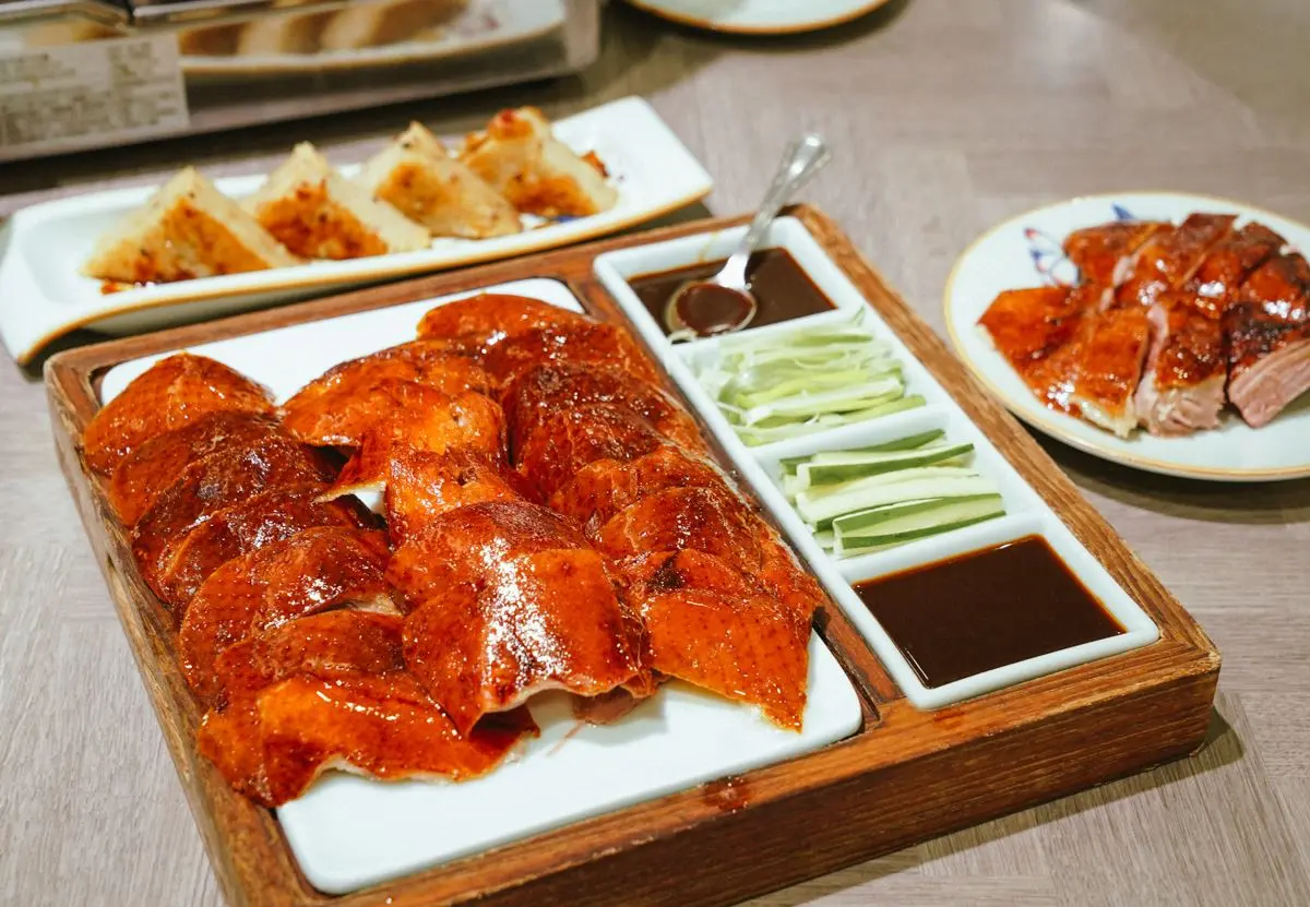 鳳山美食：鴨寮街烤鴨點心坊｜鳳山烤鴨港點推薦