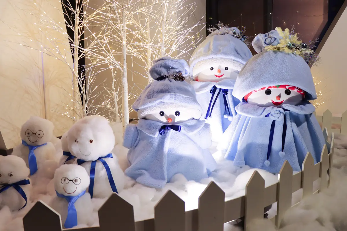 8公尺「棉花糖聖誕樹」降臨高雄!整座酒店變身飄雪耶誕城,還不揪人拍爆 8公尺「棉花糖聖誕樹」降臨高雄!整座酒店變身飄雪耶誕城,還不揪人拍爆