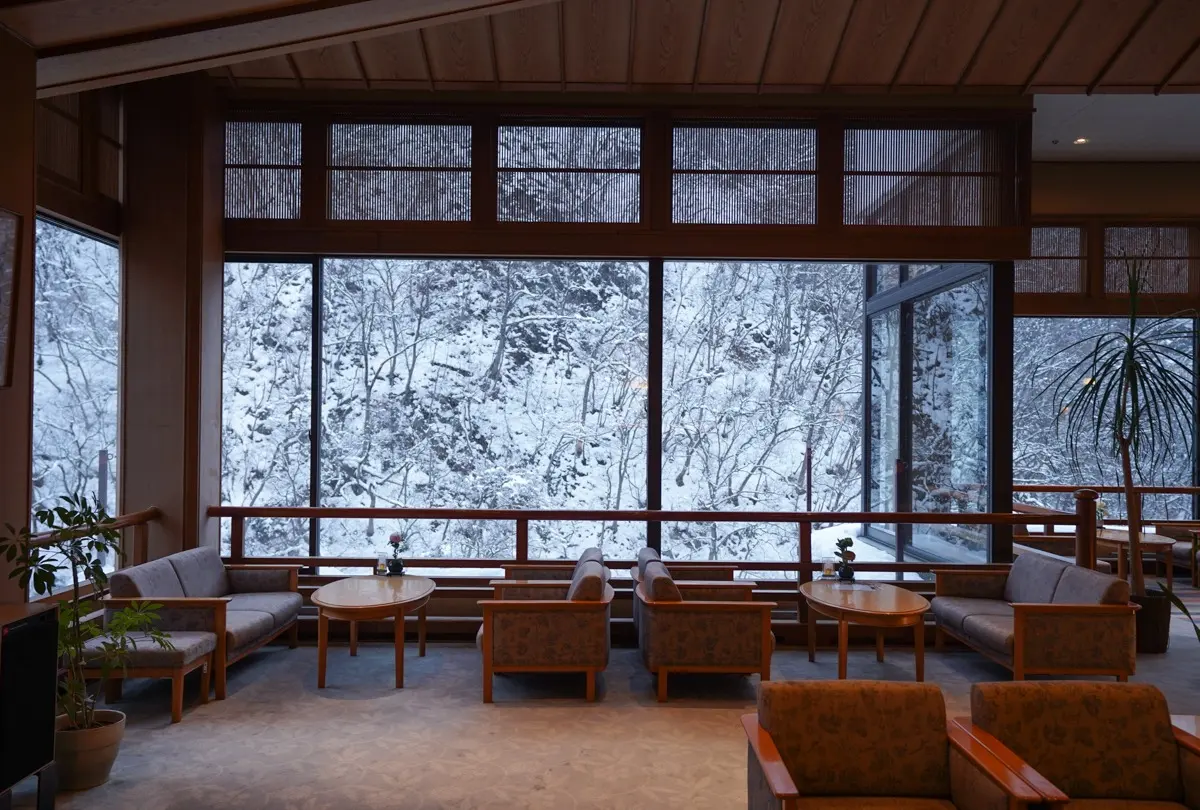 漫畫美景重現!入住《鬼滅之刃》場景「溫泉旅店」,夢幻雪景+泡湯超享受 漫畫美景重現!入住《鬼滅之刃》場景「溫泉旅店」,夢幻雪景+泡湯超享受