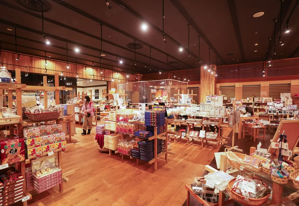 漫畫美景重現!入住《鬼滅之刃》場景「溫泉旅店」,夢幻雪景+泡湯超享受 漫畫美景重現!入住《鬼滅之刃》場景「溫泉旅店」,夢幻雪景+泡湯超享受