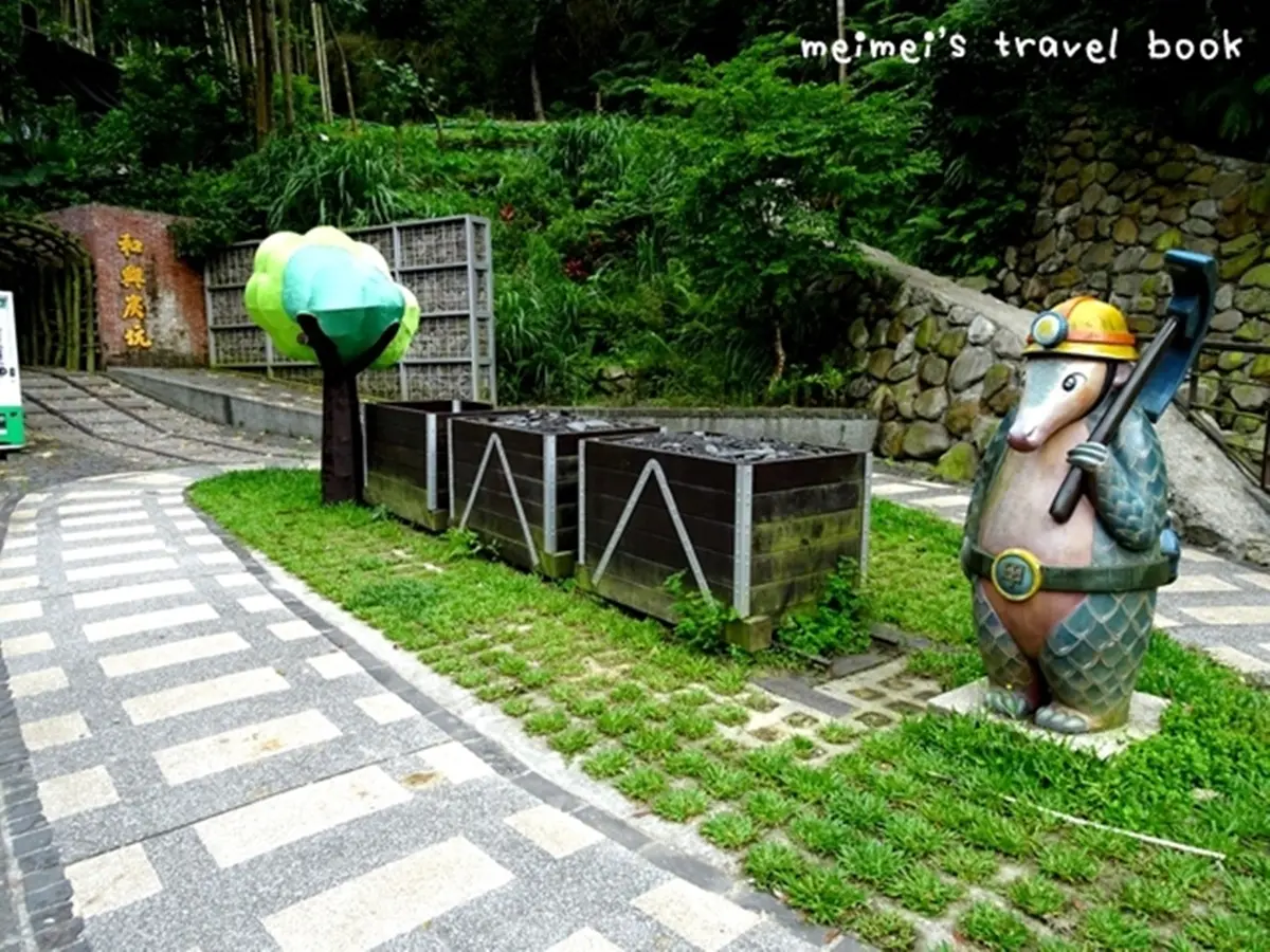 看煙火前必衝!信義區美食、景點半日遊6必訪:百年稜線古道、比臉大雞蛋糕 看煙火前必衝!信義區美食、景點半日遊6必訪:百年稜線古道、比臉大雞蛋糕