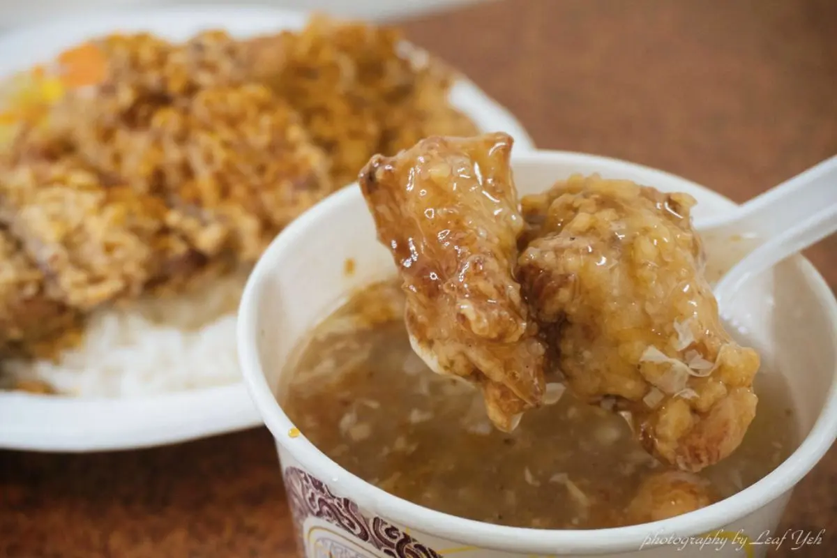 全台首間「雞排始祖」藏在這!台北6大老字號美食:最強麻油雞、滿料牛肉麵 全台首間「雞排始祖」藏在這!台北6大老字號美食:最強麻油雞、滿料牛肉麵
