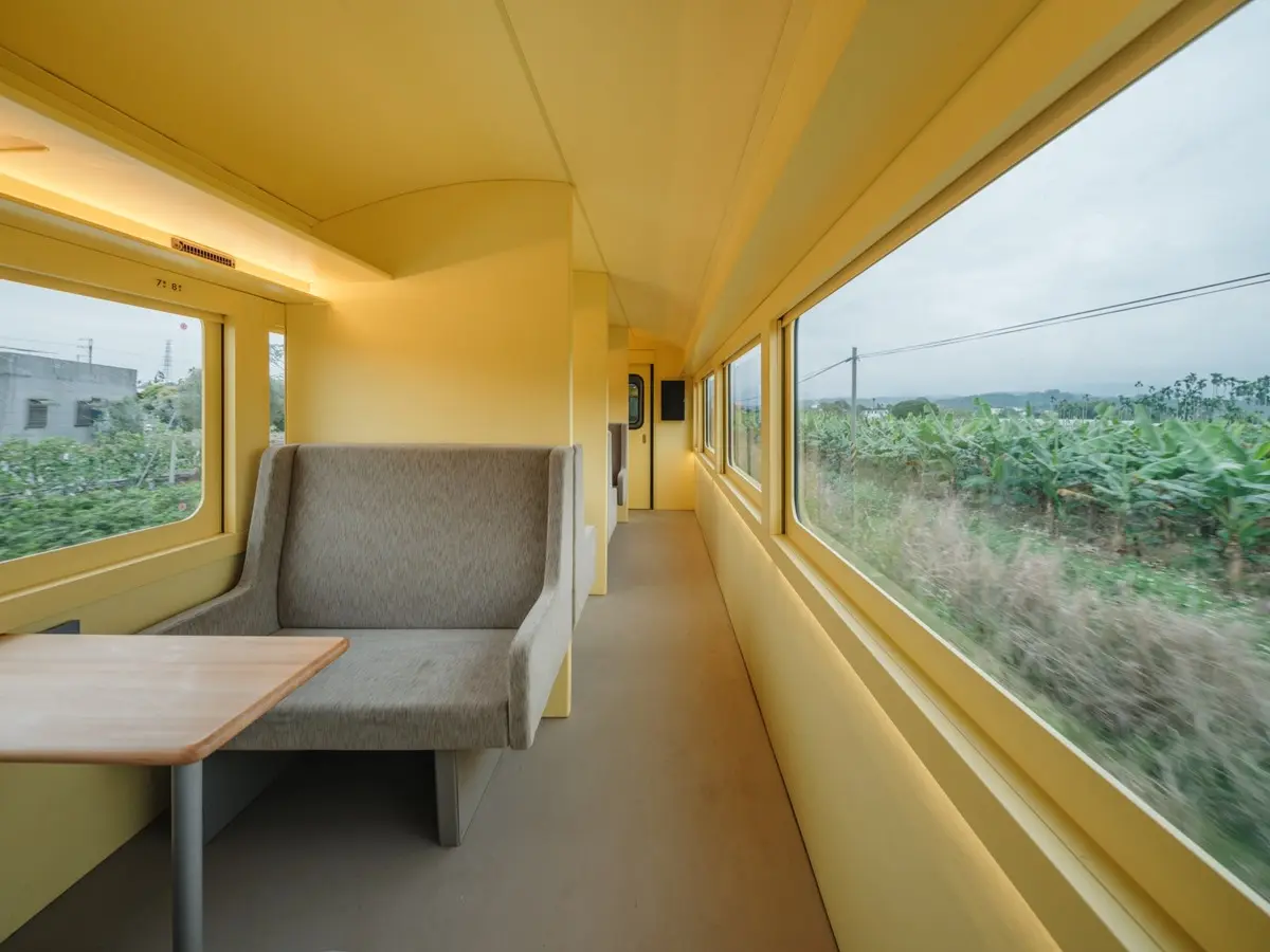 ２輛阿里山最美小火車「這時」正式通車！大面山景窗美翻，套裝遊程明開賣