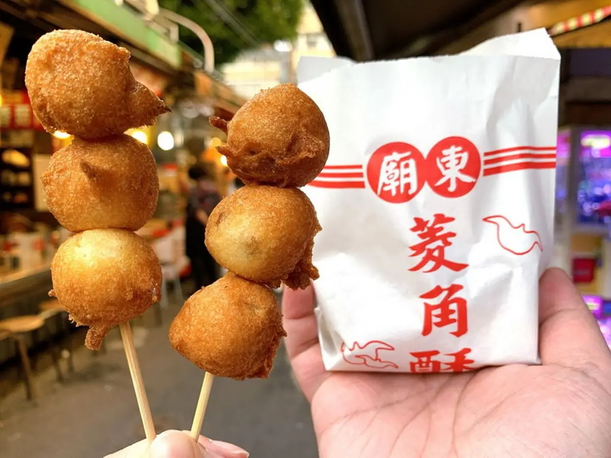 老台中人才懂!廟東夜市9攤必吃:門神菱角酥、老字號芋泥捲、古早味肉圓 老台中人才懂!廟東夜市9攤必吃:門神菱角酥、老字號芋泥捲、古早味肉圓