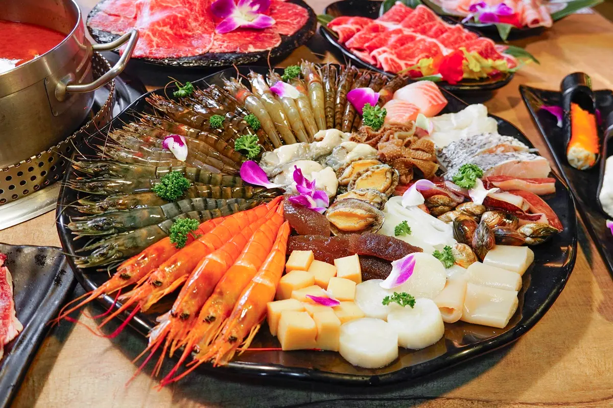 馬辣2024新菜單！頂級黑和牛、藍鑽蝦、紅白酒吃到飽，再抽２人同行１人免費
