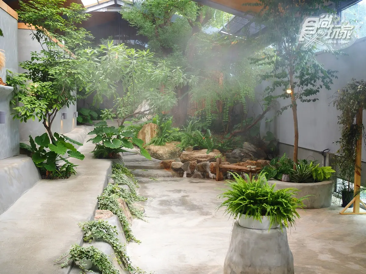 睡在雨林裡的樹屋!開箱宜蘭礁溪「祕境溫泉民宿」,一泊二食、泡湯泡到飽 睡在雨林裡的樹屋!開箱宜蘭礁溪「祕境溫泉民宿」,一泊二食、泡湯泡到飽