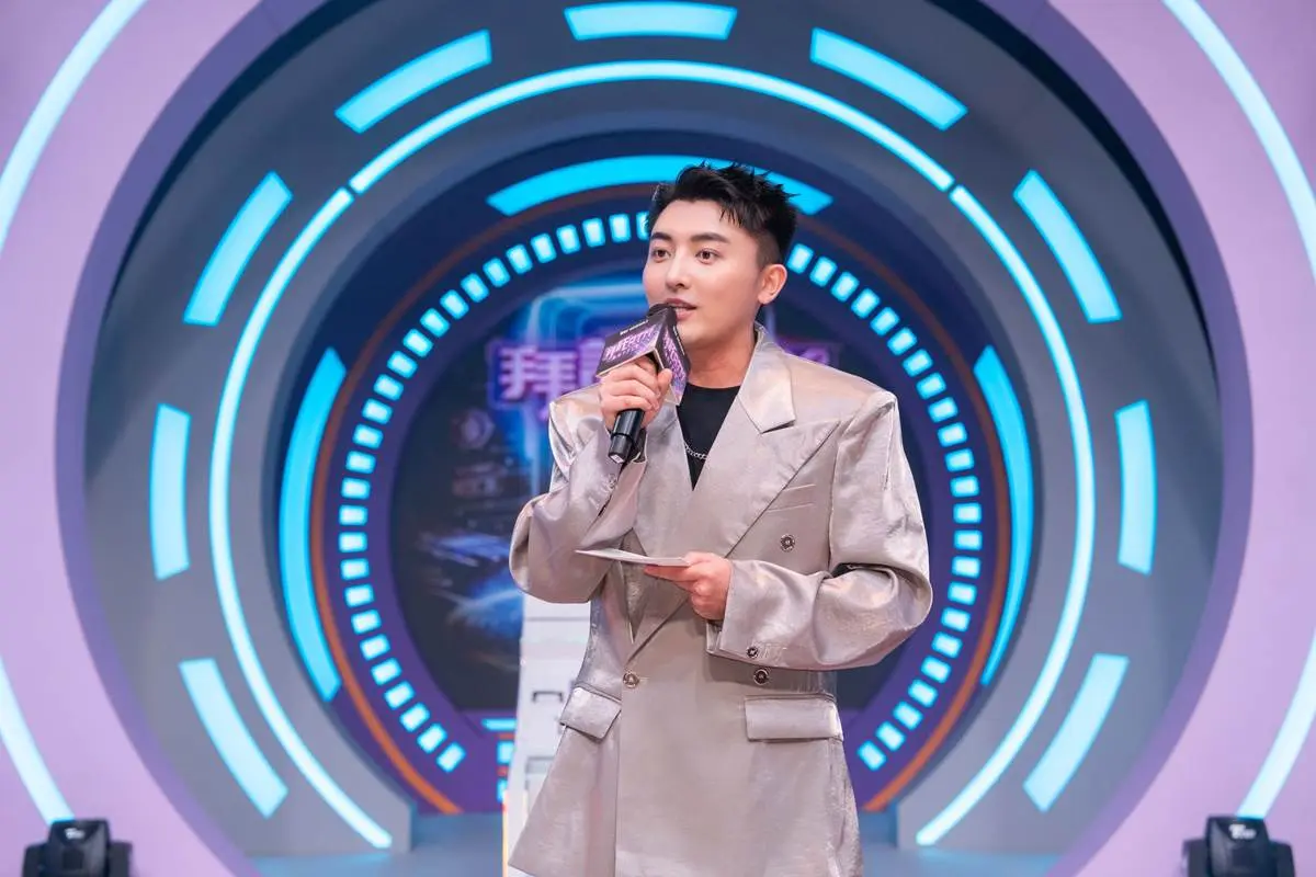 今晚8點開播!TVBS全新節目《拜託ATM》,胡瓜、Sandra主持擦火花 今晚8點開播!TVBS全新節目《拜託ATM》,胡瓜、Sandra主持擦火花