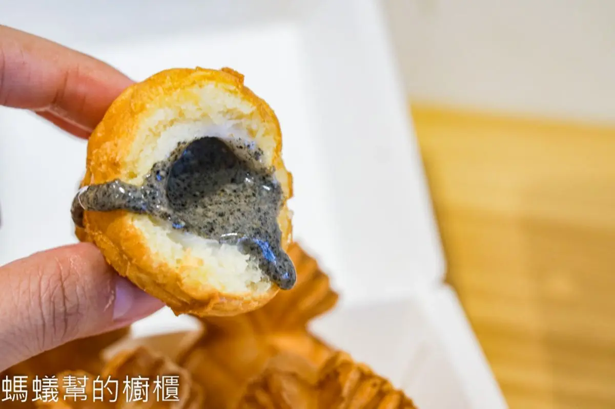 餐車賣到開店面！超Ｑ「旺萊雞蛋糕」一咬爆漿會牽絲，伴手禮、拜拜都吉利