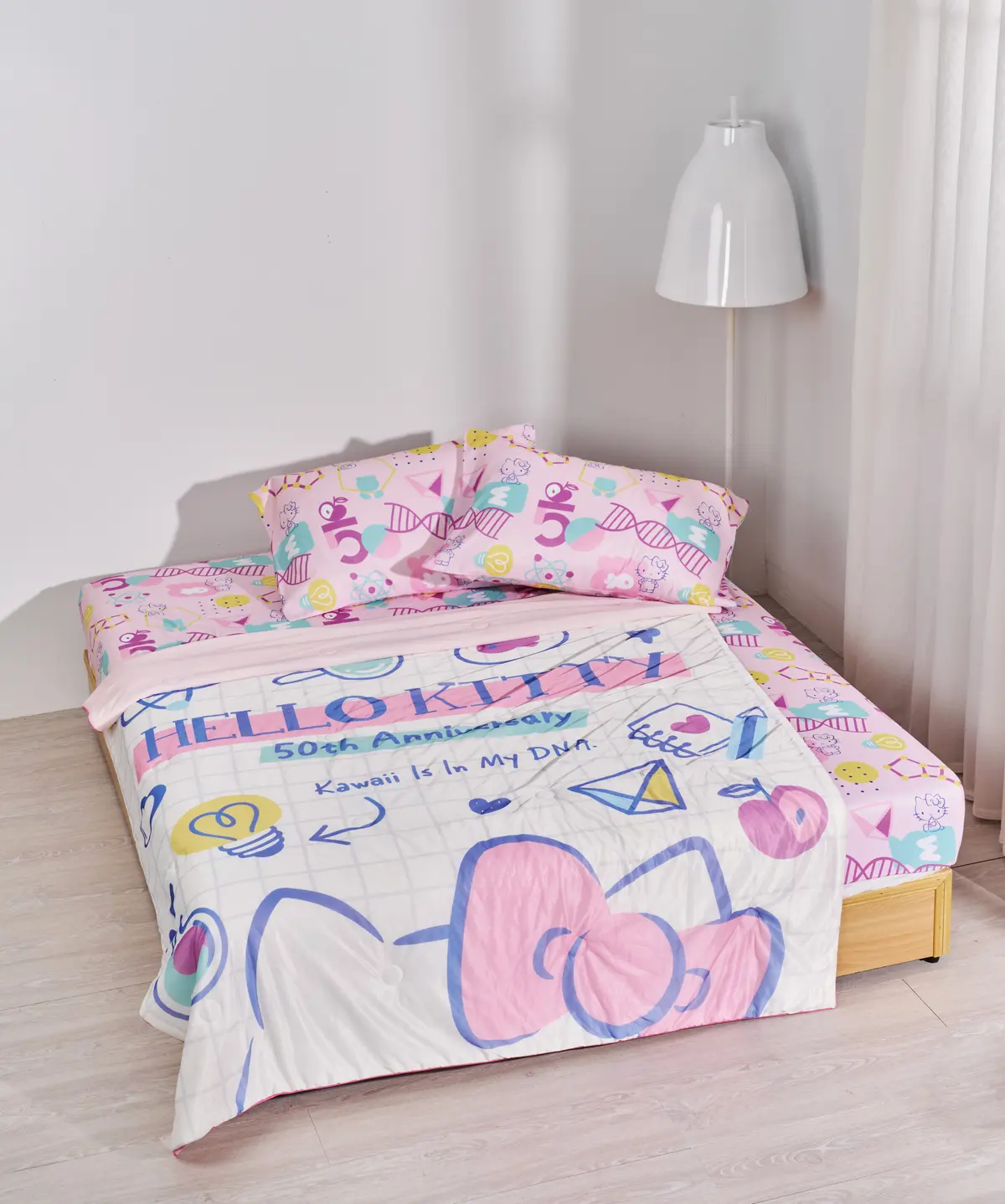 免費收Hello Kitty粉嫩寢具!「這天起」開搶7周邊:Kitty大頭洗衣袋、碗盤組 免費收Hello Kitty粉嫩寢具!「這天起」開搶7周邊:Kitty大頭洗衣袋、碗盤組