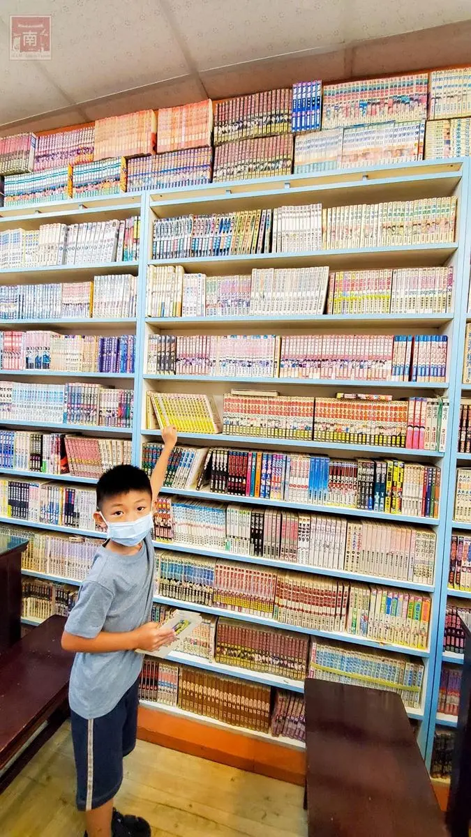 漫畫不限時看到爽!老街「懷舊漫畫書店」吃豆花憶童年,還可免費上網、充電 漫畫不限時看到爽!老街「懷舊漫畫書店」吃豆花憶童年,還可免費上網、充電