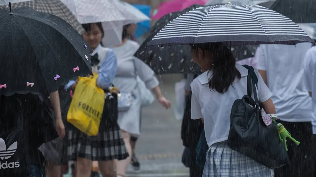 今晚鋒面抵台!雷雨由南往北炸5天,「這天」雨勢最大防強風