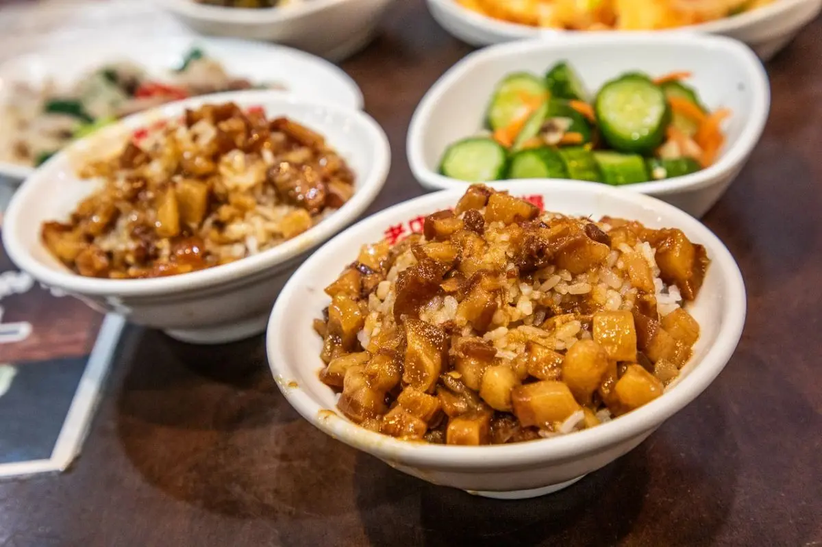 高雄美食：老店柏弘肉燥｜爭霸賽冠軍
