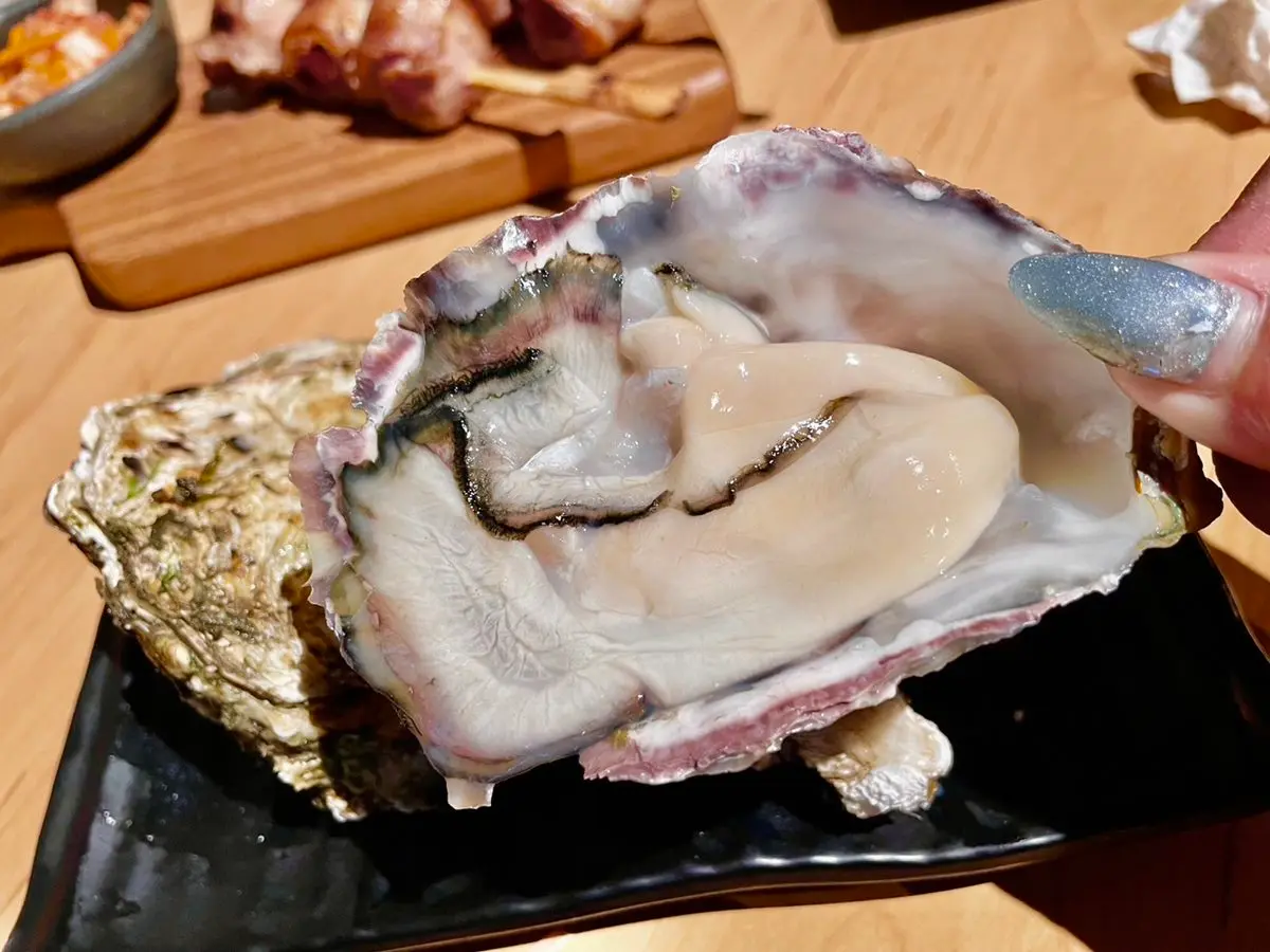 海鮮大餐買2送2!居酒屋排隊名店19元開吃,必點爆汁豬五花番茄 海鮮大餐買2送2!居酒屋排隊名店19元開吃,必點爆汁豬五花番茄