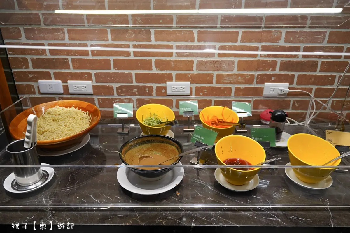 真的怕你餓！高雄超狂飯店「一泊三食」加無限冰淇淋，包吃包住每人千元有找