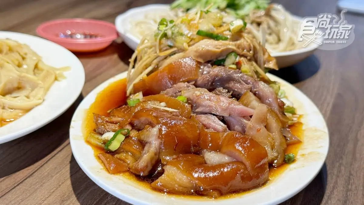 行天宮站美食推薦!入口即化豬腳、被豆漿耽誤的蛋撻店、排隊高CP麻糬 鄉民激推「被涼麵耽誤的豬腳」!銷魂腿庫、香滷大腸邪惡爆表,拜行天宮必吃