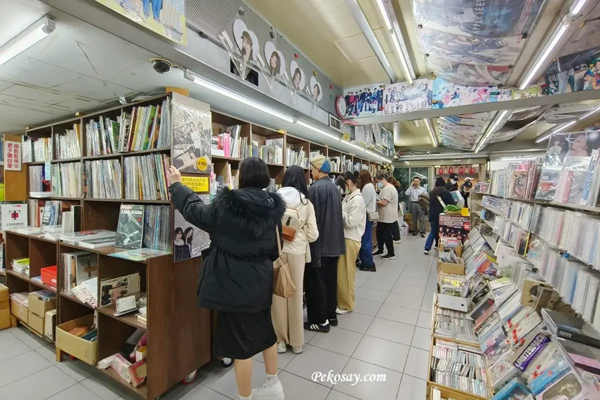 700cc茶飲10元開喝！西門「最便宜手搖店」藏身唱片行，還能加粉圓、椰果