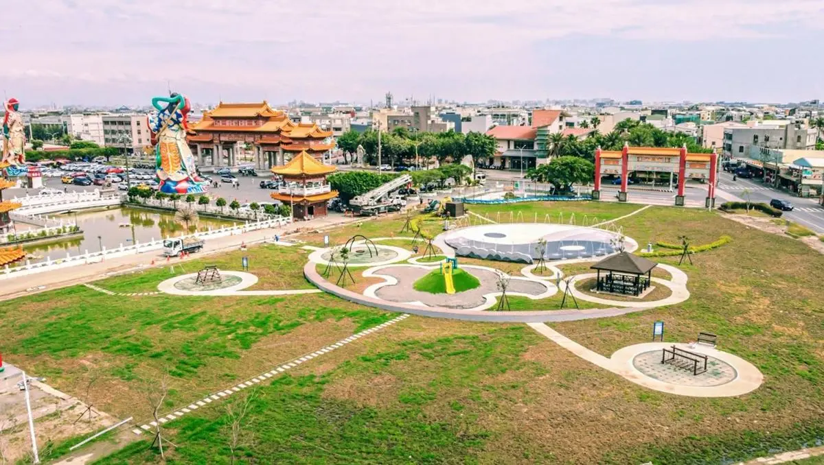 破千坪「親水公園」藏全台最大媽祖廟!限時4天試營運,消暑先衝太極噴水池 破千坪「親水公園」藏全台最大媽祖廟!限時4天試營運,消暑先衝太極噴水池