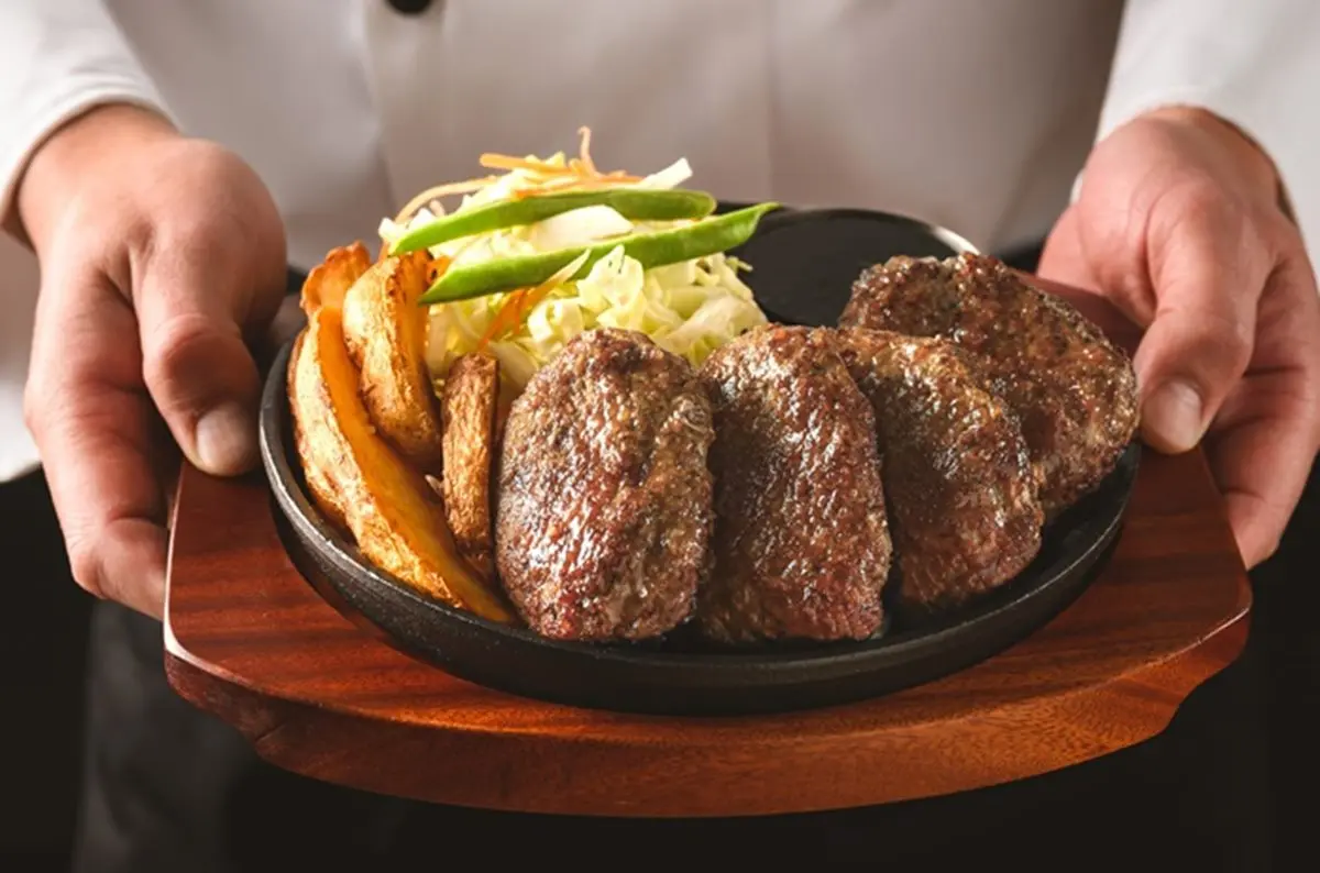 日本漢堡排「肉的長谷川」插旗東區！開幕時間、價位曝，必點流心漢堡
