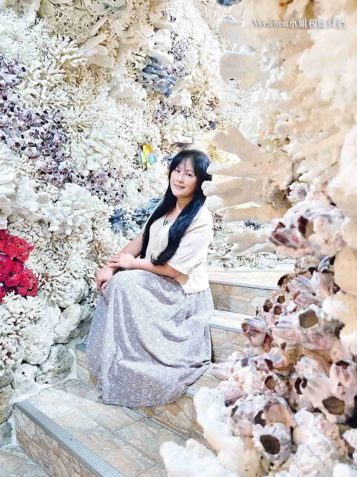 點香參拜就能免費參觀！新北最美「海底龍宮」搬新家，搶拍貝殼隧道、龍蝦柱