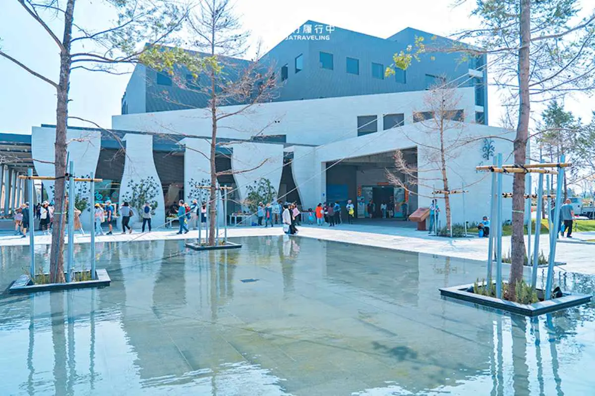 「全台最大玫瑰園」重新開放！千坪花園、南部版小人國、熱帶雨林免費逛到飽