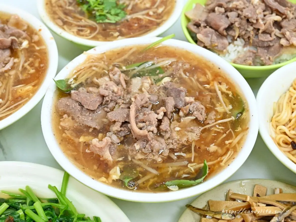 整碗滿滿都是料！飄香50年「爆炒羊肉羹」台中人激推，70元內吃飽CP值超高