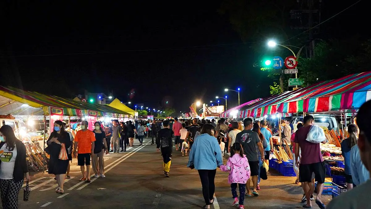 全台唯一「民俗美食市集」只有２天！逾450家竹藝小物、夜市美食攤位逛到腳痠