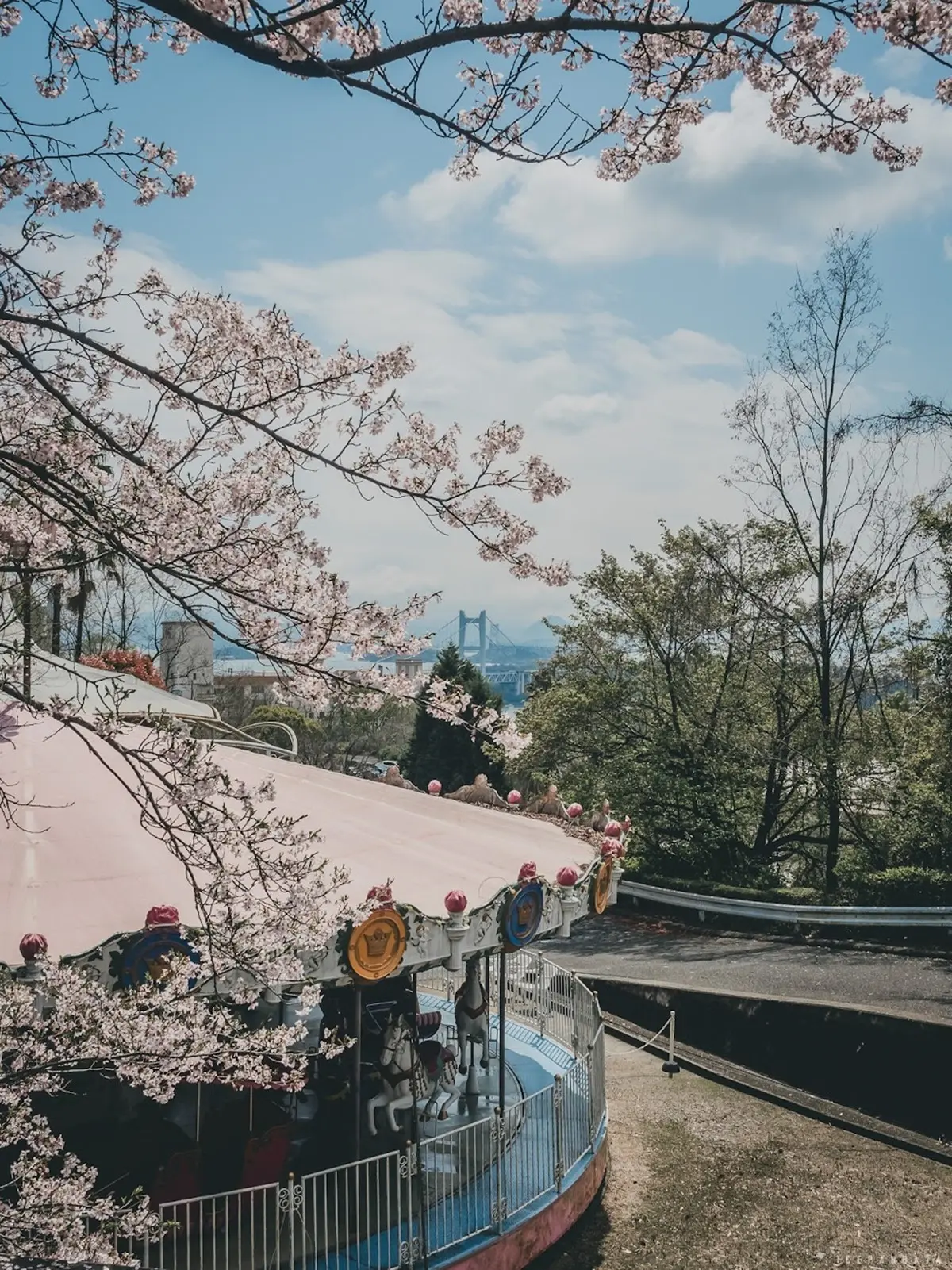 岡山「隱藏版遊樂園」!4樓高踩腳踏車賞海景、還有站著玩的雲霄飛車 岡山「隱藏版遊樂園」!4樓高踩腳踏車賞海景、還有站著玩的雲霄飛車