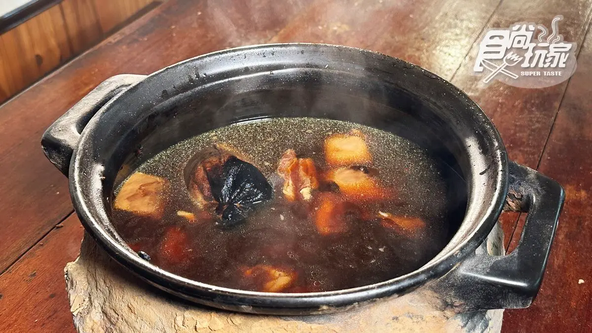 燻燒３天３夜！嘉義最頂「土窯羊肉爐」湯頭超濃郁，Q嫩肉質一咬化開