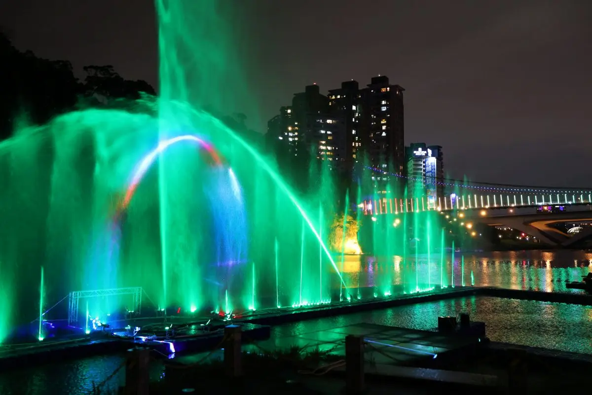 2024碧潭水舞煙火秀「這5天」限定登場!300秒花火、國際級人水共舞美翻 2024碧潭水舞煙火秀「這5天」限定登場!300秒花火、國際級人水共舞美翻