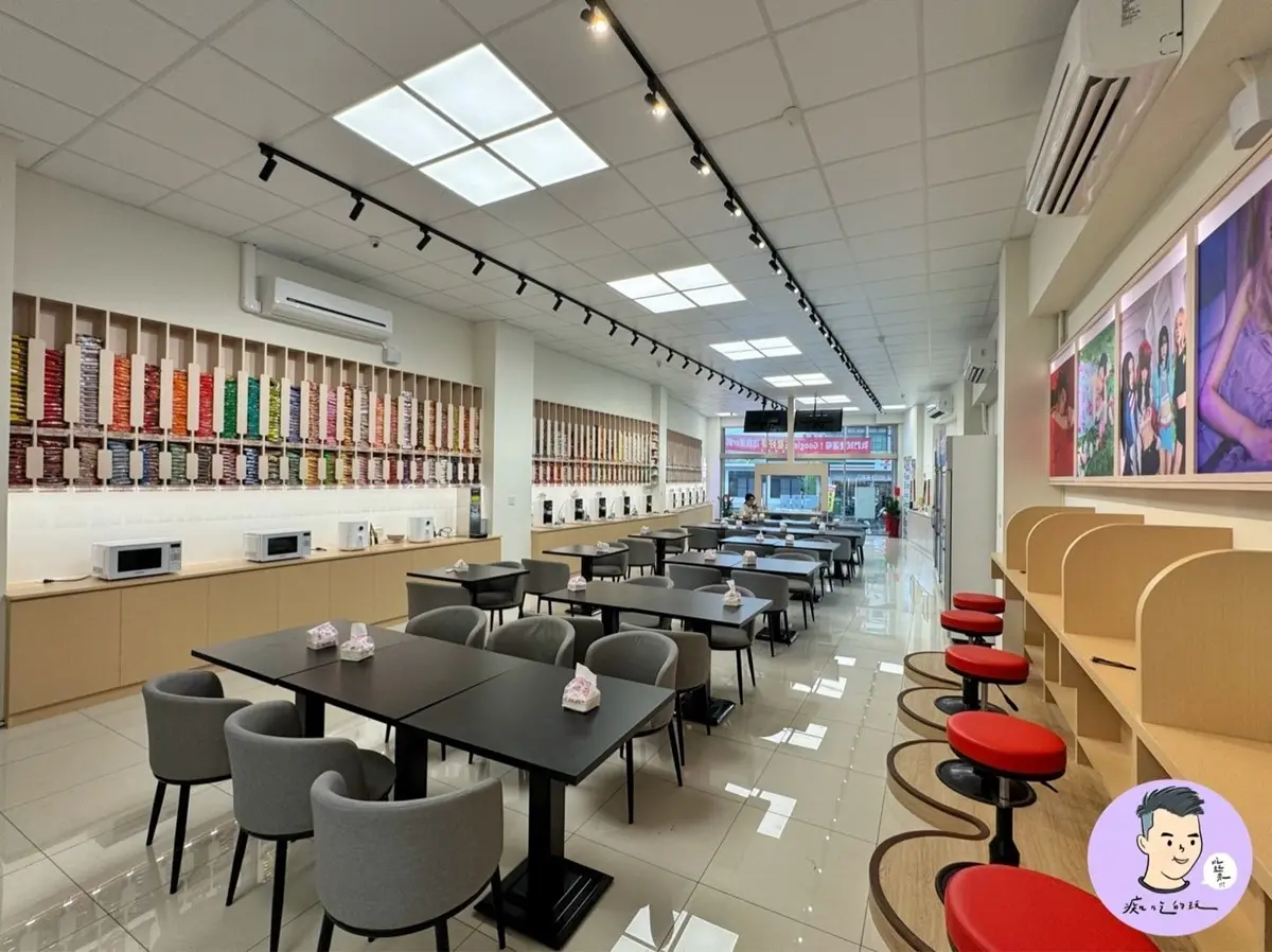 全台最大「24Ｈ自助拉麵店」在這！170種各國泡麵任選，免費加自助吧10種料