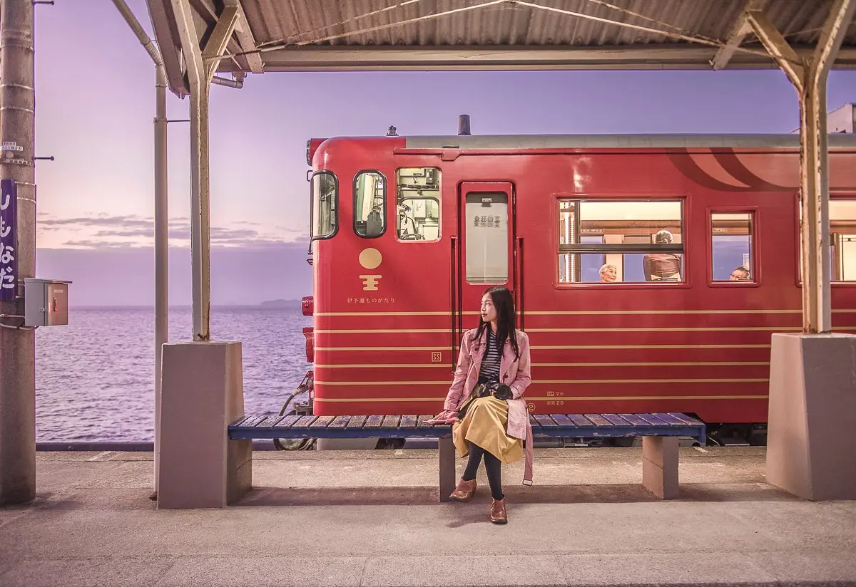 《神隱少女》海上車站在這!無人車站IG暴紅,日落時分拍魔幻美照 《神隱少女》海上車站在這!無人車站IG暴紅,日落時分拍魔幻美照