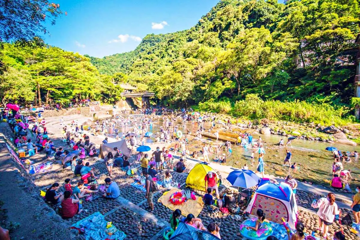 桃園唯一合法「溪水祕境」回歸！門票、開放時間一次看，穿比基尼免費泡冷泉