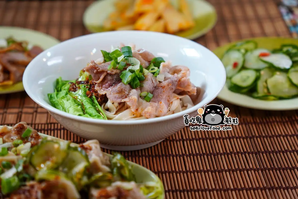 牛肉麵附自助吧吃到飽!最低130元開吃,飲料、豆花、冰淇淋小點心無限供應 牛肉麵附自助吧吃到飽!最低130元開吃,飲料、豆花、冰淇淋小點心無限供應