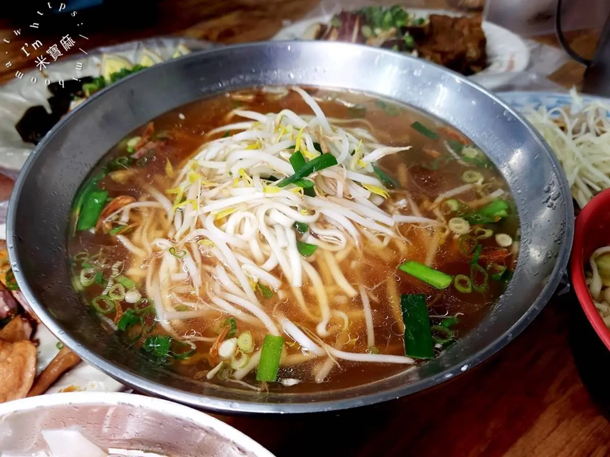 夜貓族必收！大台北11家宵夜美食：80元起港點、最強夜市滷味、排隊臭豆腐